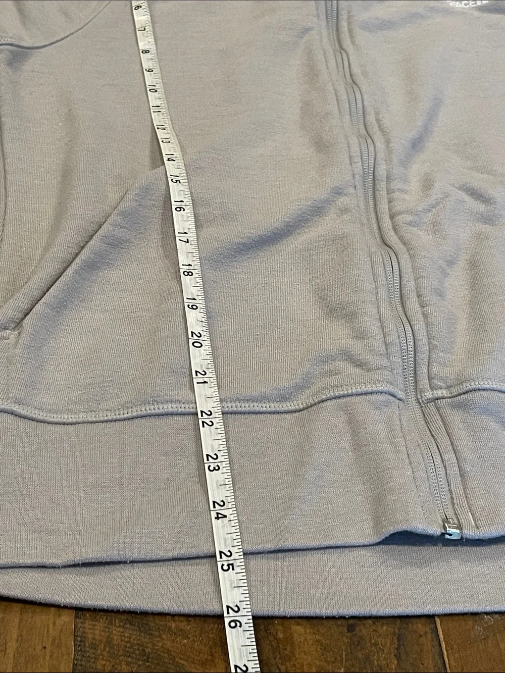 The North Face Light Gray Full‑Zip Women's Hoodie D35
